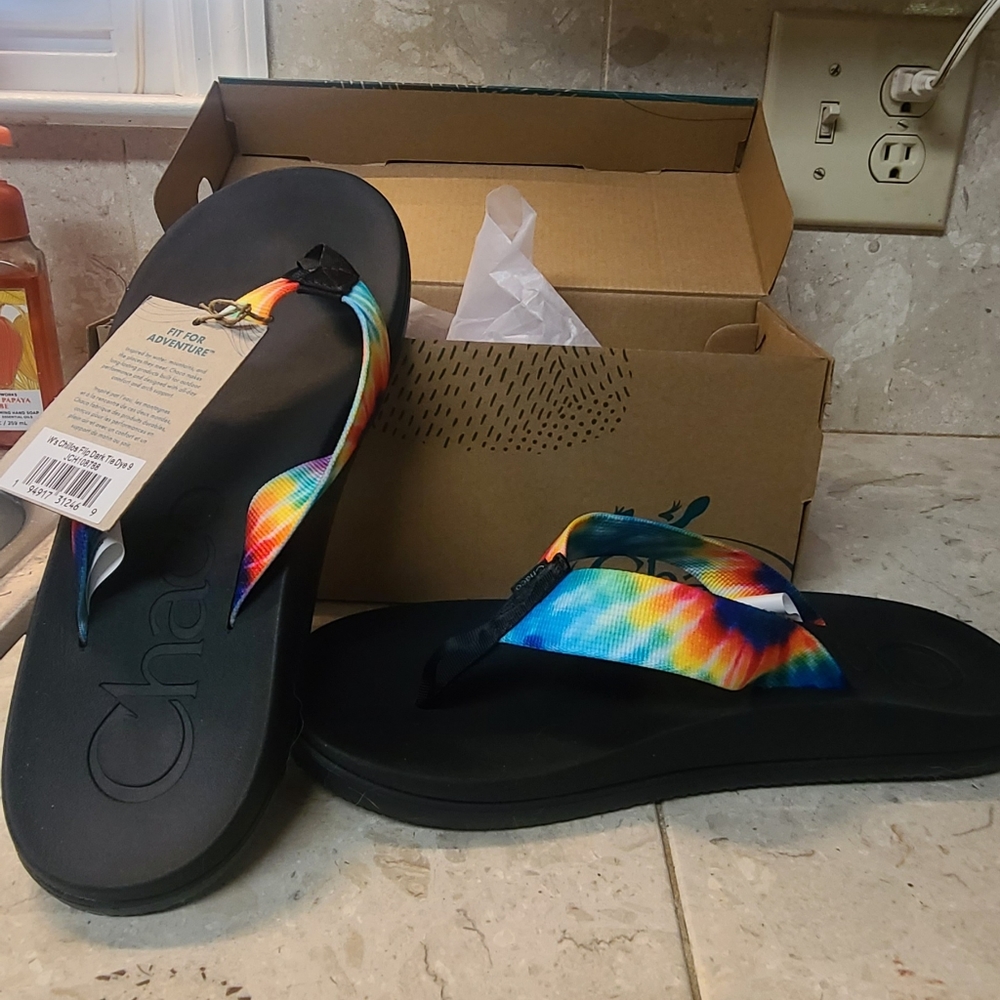 Chaco Chillos Flip NWT and box